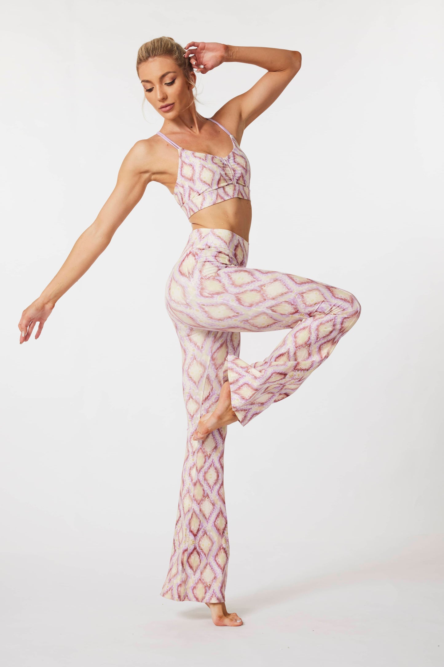 Exotic High-waisted Flare Leggings and sports bra
