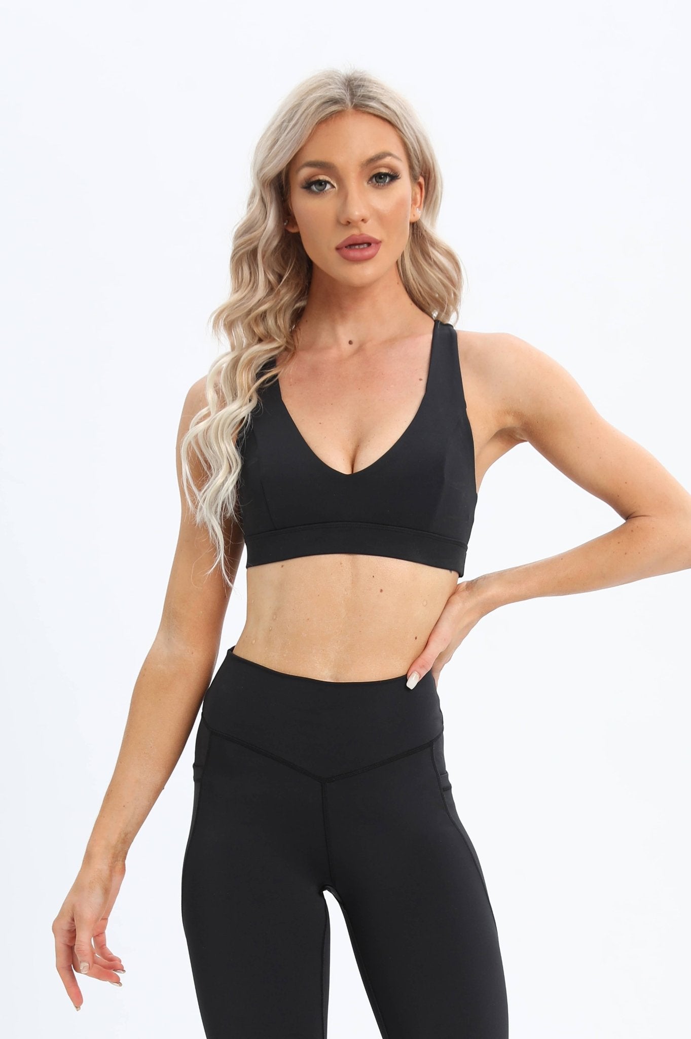 HeyCloud Racerback Sports Bra - Classic Black - MYSILVERWIND