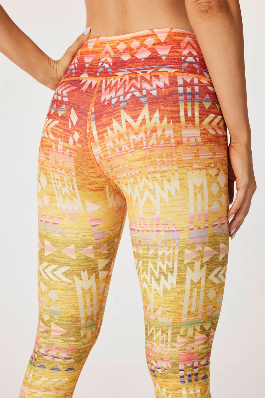 Equilibrium Mid-waisted Leggings