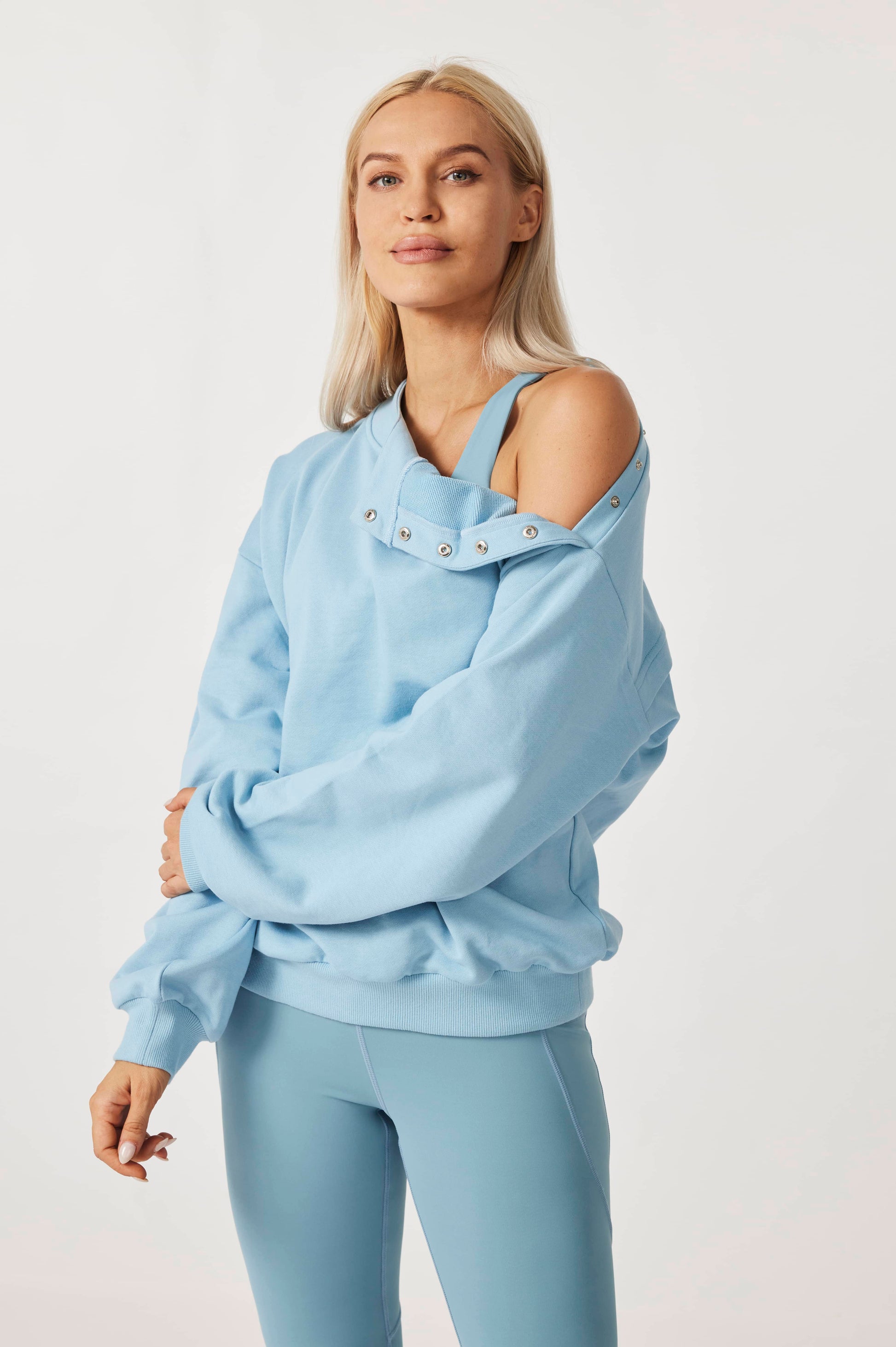 Relaxed Two-way Oversized Sweatshirt - Calm Blue - SILVERWIND
