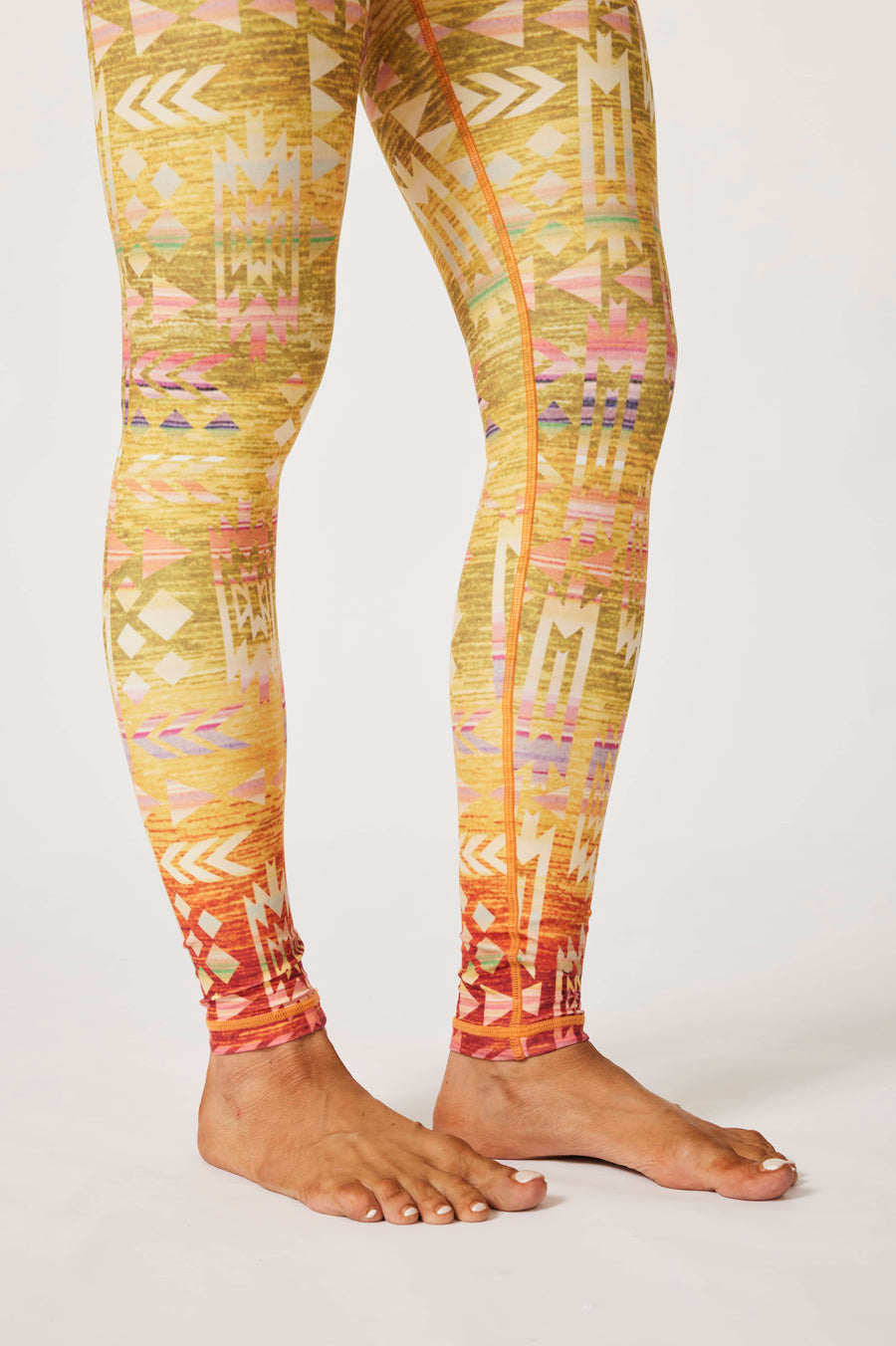 Equilibrium Mid-waisted Leggings