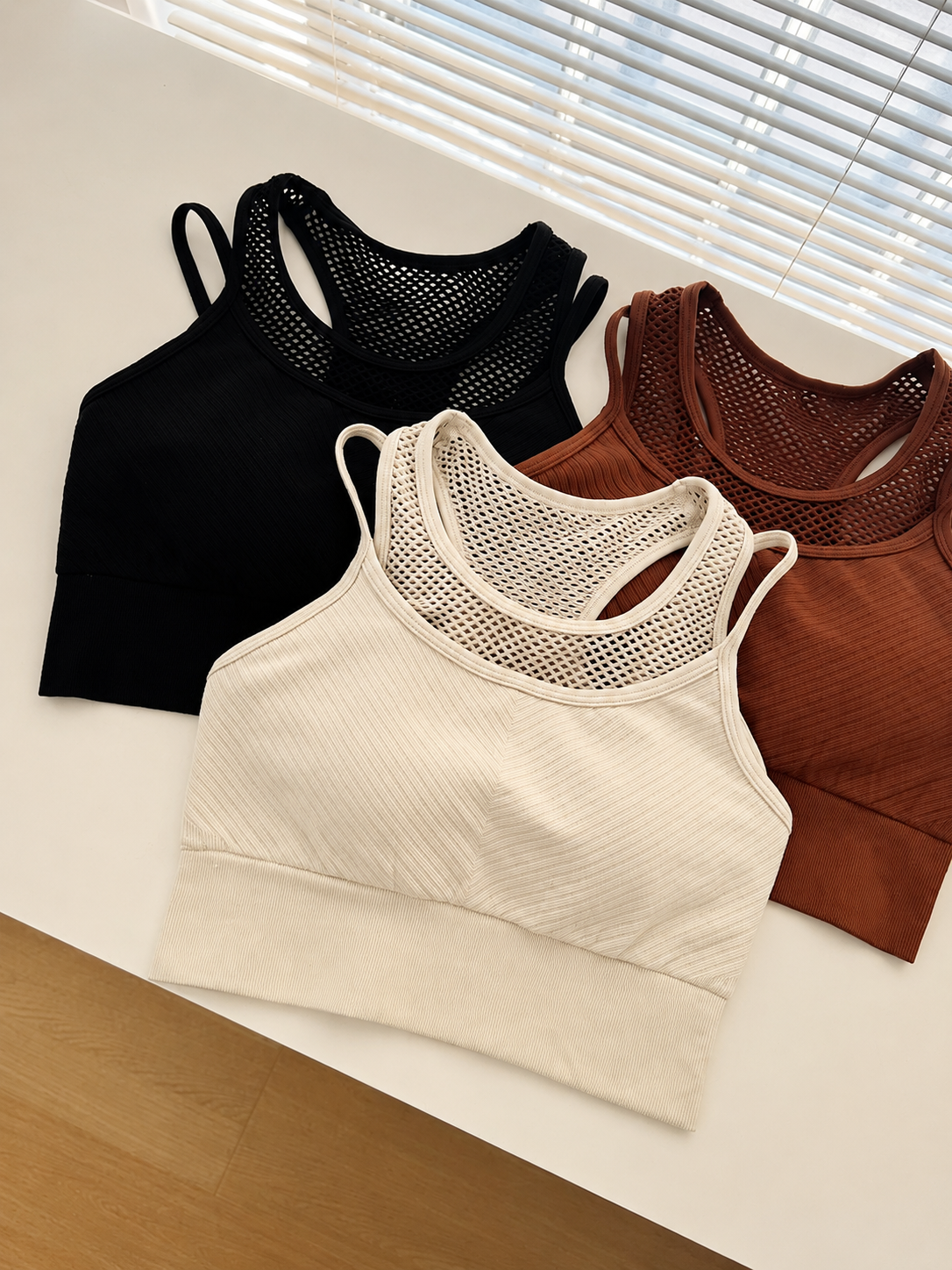 Seamless Padded Sports Bra with Breathable Mesh Detail SILVERWIND