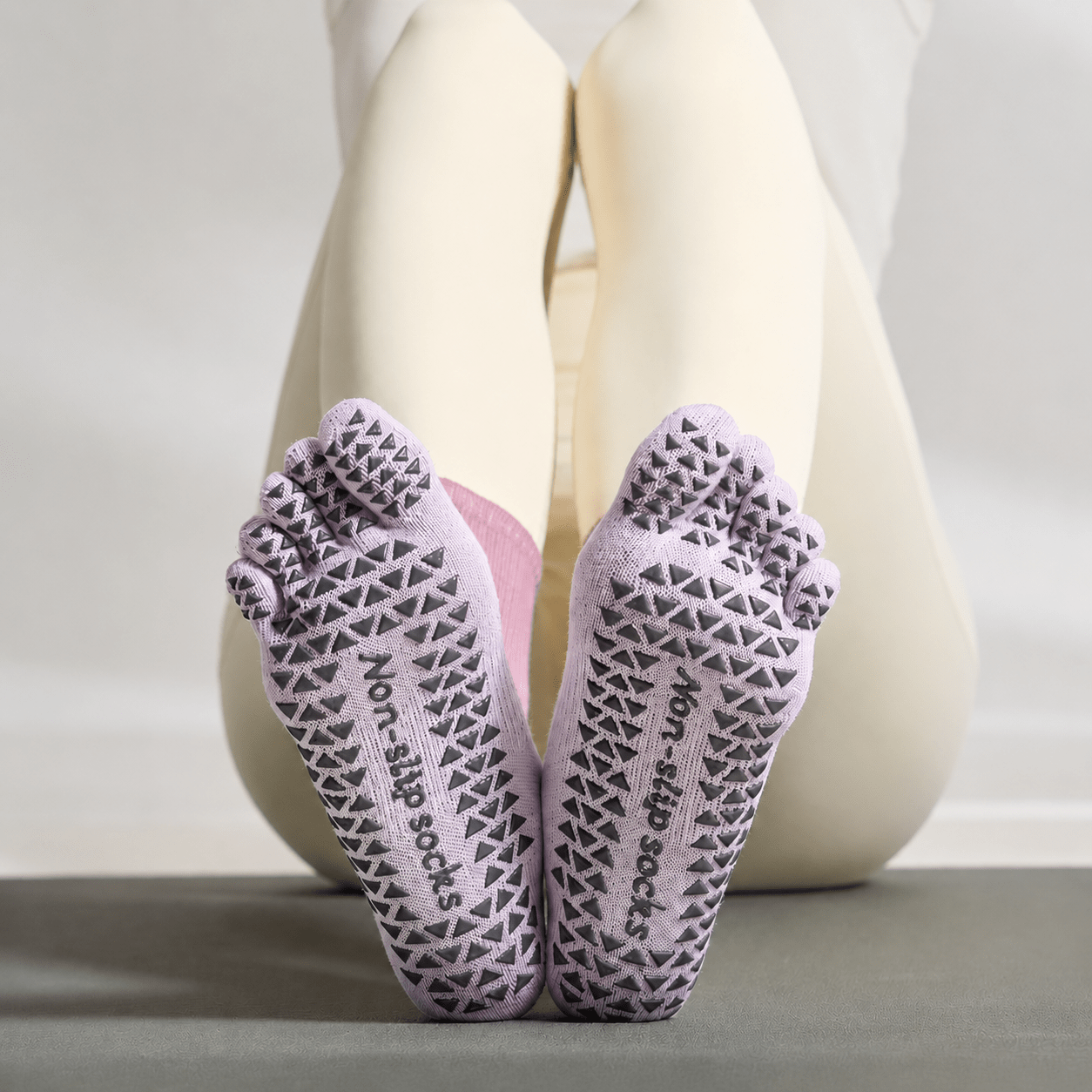 AuraGrip Five - Toe Non - Slip Yoga Socks - MYSILVERWIND