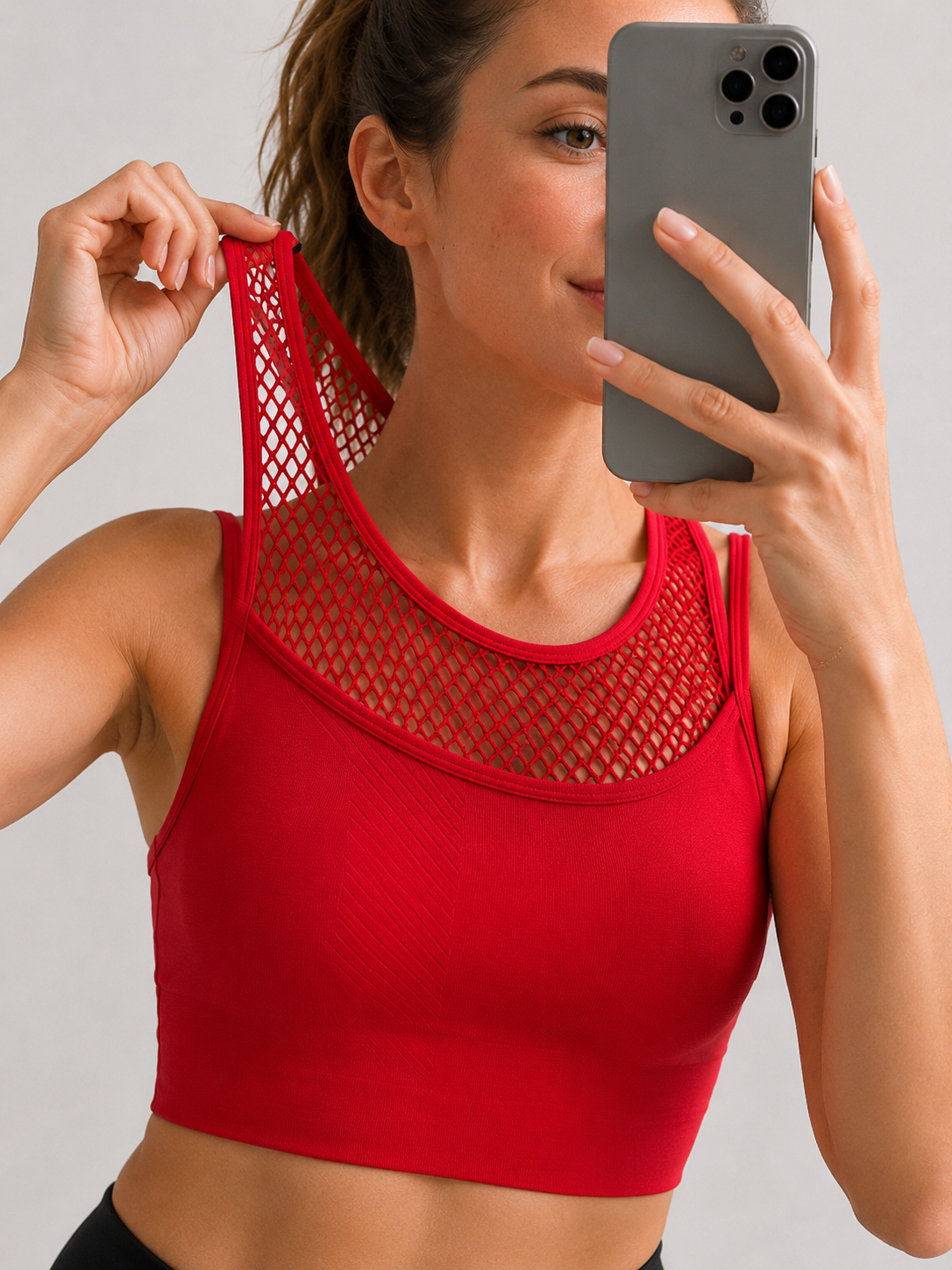 Seamless Padded Sports Bra with Breathable Mesh Detail SILVERWIND