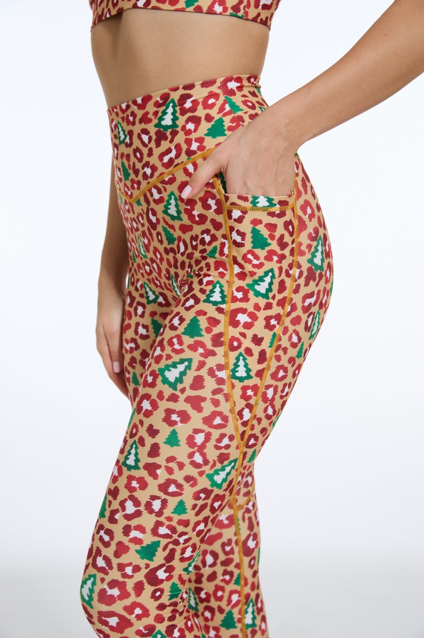 Festive Roar High - waisted Leggings with Pockets - MYSILVERWIND