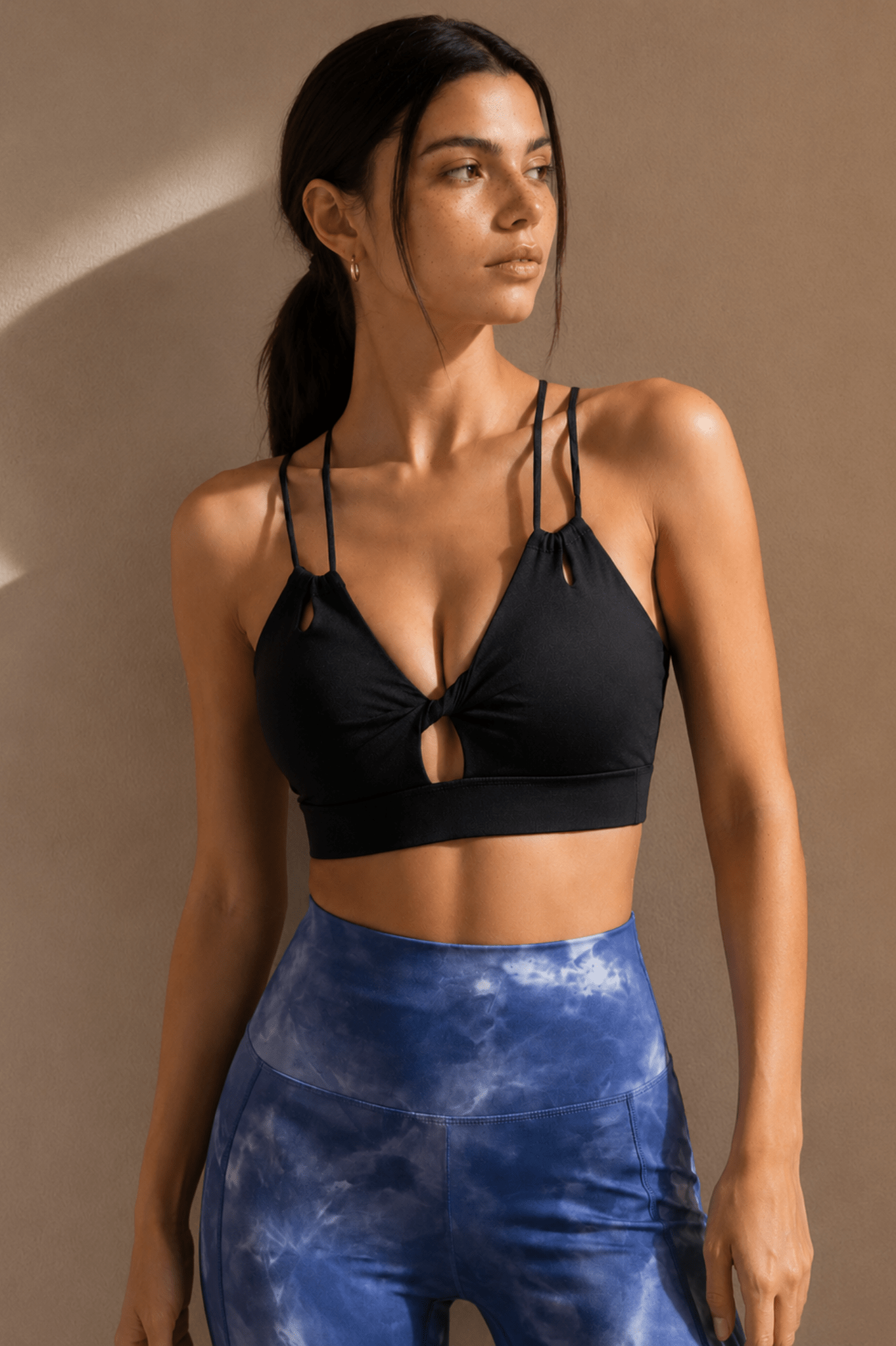 Nyra Twist Knot Cross - Back Sports Bra - Black - MYSILVERWIND