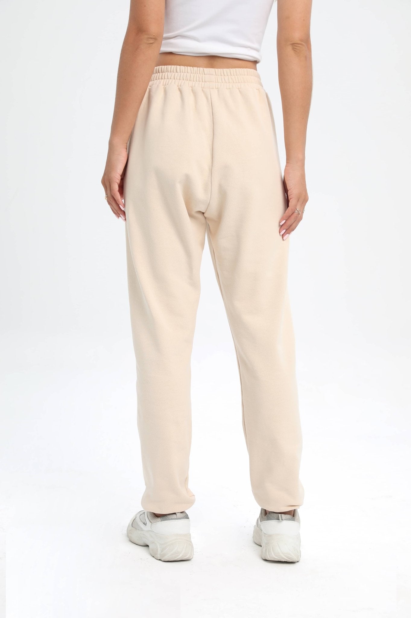 Relaxed Pocket Jogger - Cosmic Latte - MYSILVERWIND