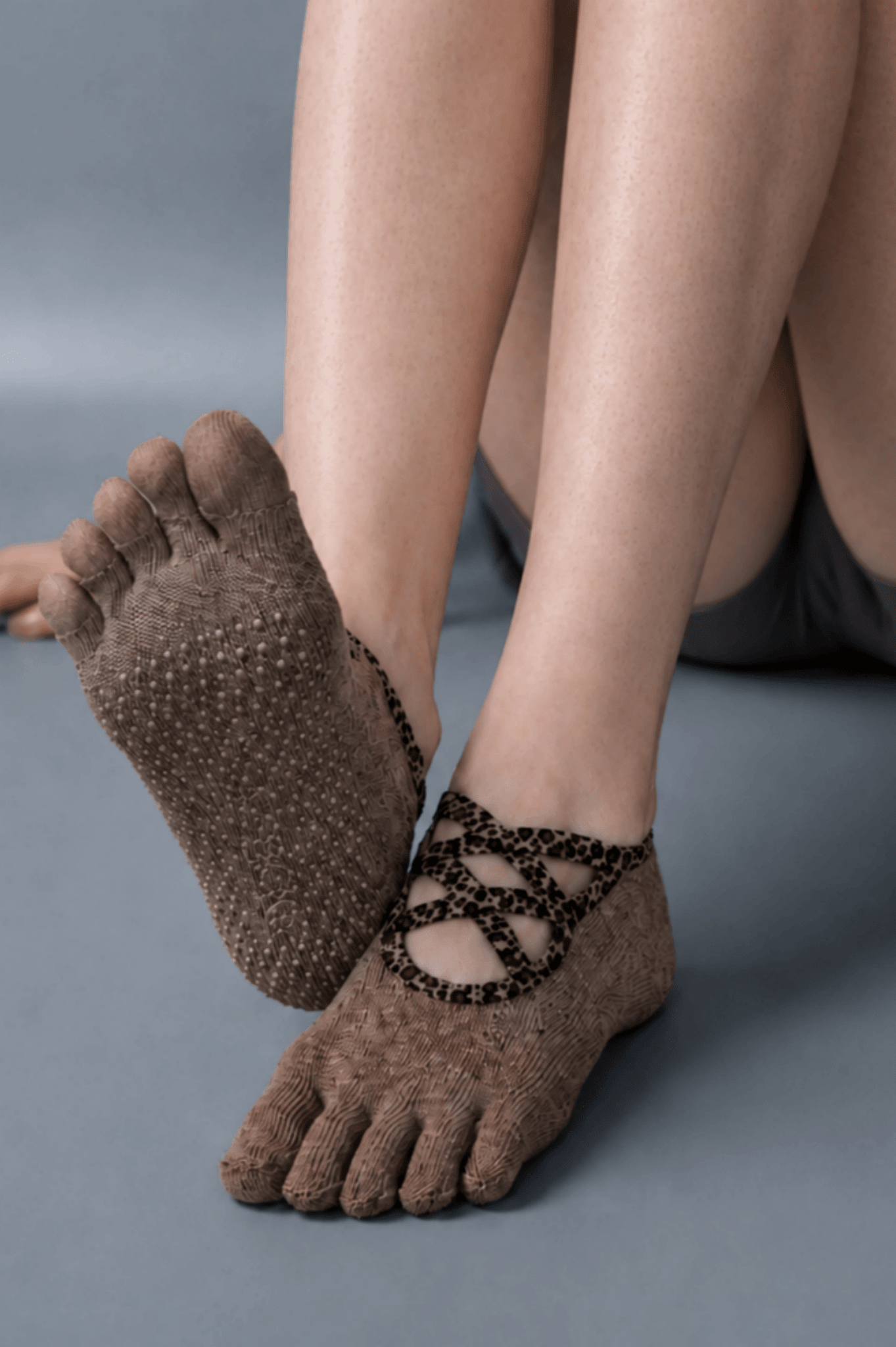 Roséwild™ Retro Wild Rose Leopard Grip Five-Toe Pilates Socks - MYSILVERWIND